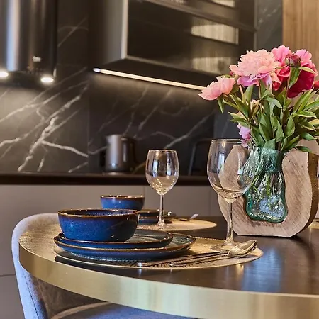 Golden Hour Apartments- Loft H 214 * シフィノウイシチェ