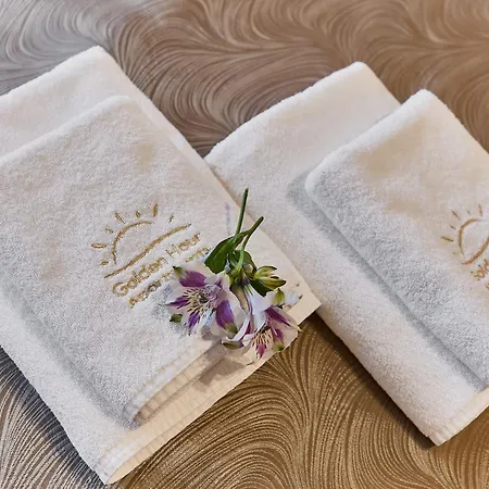 Golden Hour Apartments- Loft H 214